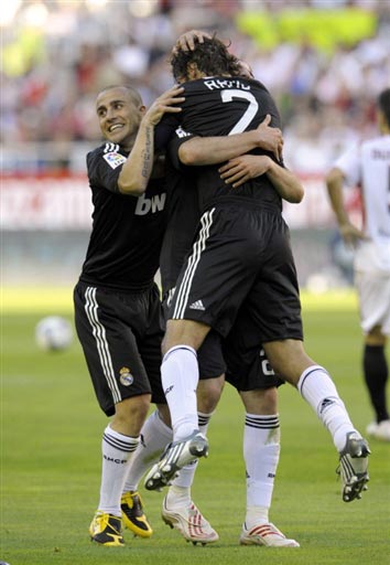 他为球队屡 他为球队屡