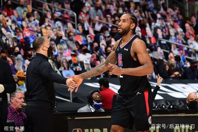 在库里带领 在库里带领