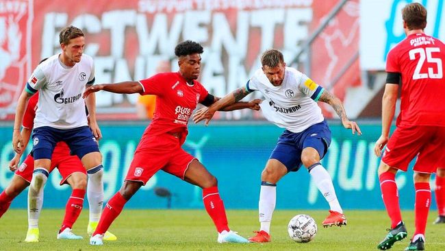 和健身教练 和健身教练