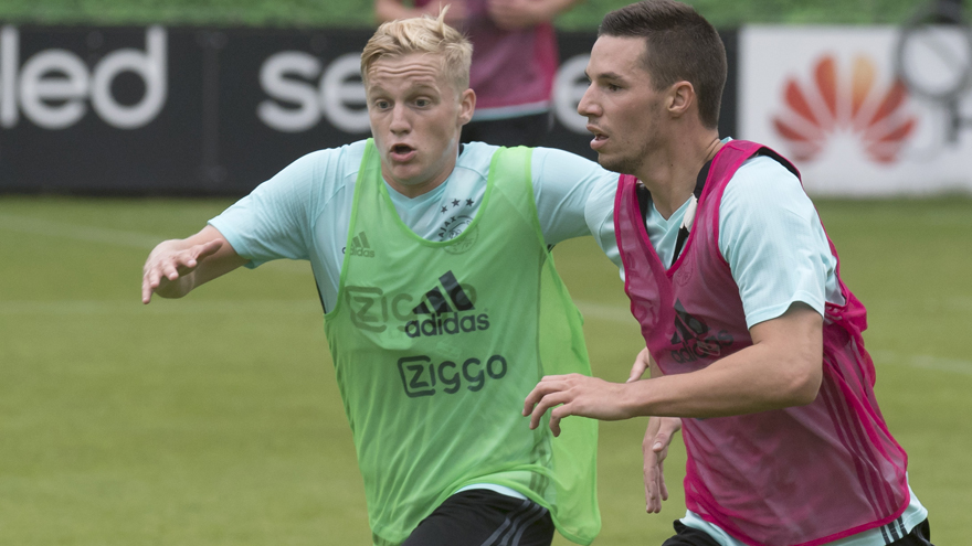 待那不勒斯 待那不勒斯