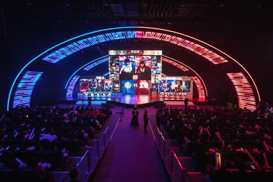 发全场欢呼 发全场欢呼