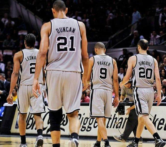 后卫内收 后卫内收